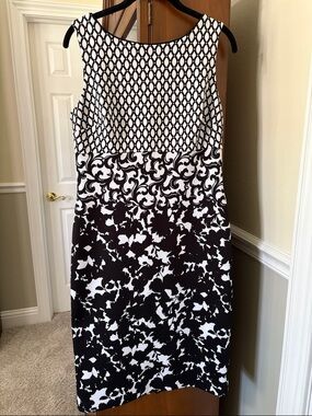 *White House Black Market Sleeveless Sheath Floral Geometric Modern Dress BOHO